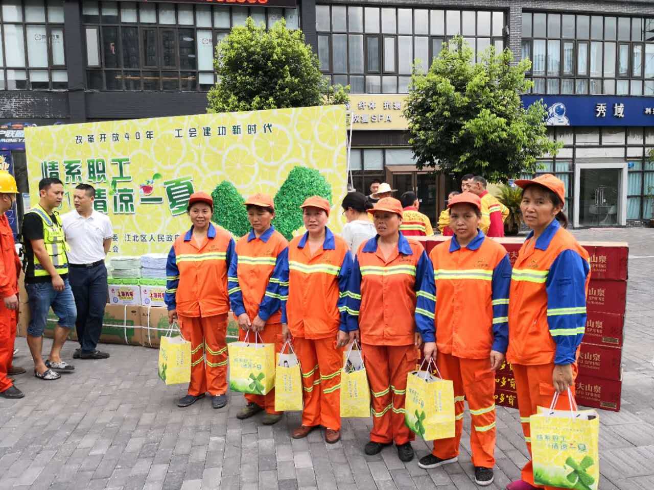 長沙清潔,長沙清潔服務,長沙專業清潔,長沙清潔公司,湖南專業清潔,長沙保潔公司,長沙專業保潔,長沙物業保潔