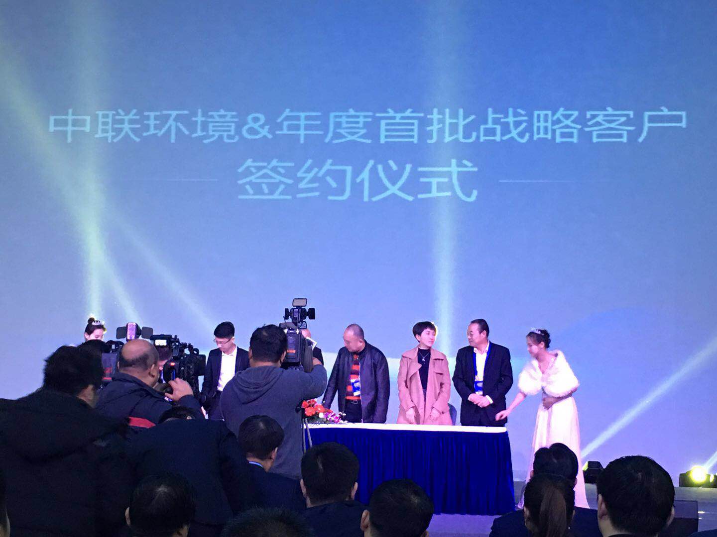 長沙清潔,長沙清潔服務,長沙專業清潔,長沙清潔公司,湖南專業清潔,長沙保潔公司,長沙專業保潔,長沙物業保潔
